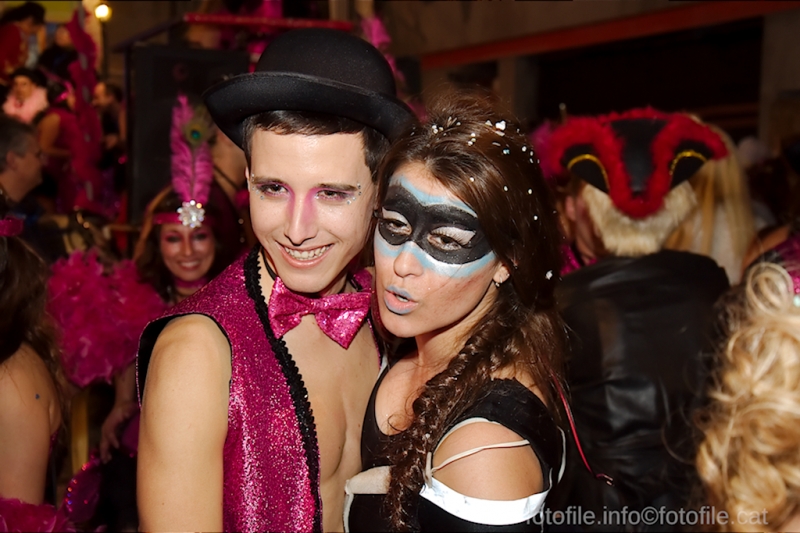 Carnaval 2014 Sitges - Rua de l'Extermini
Carnaval 2014 Sitges - Rua de l'Extermini
Keywords: Carnaval 2014 Sitges - Rua de l'Extermini