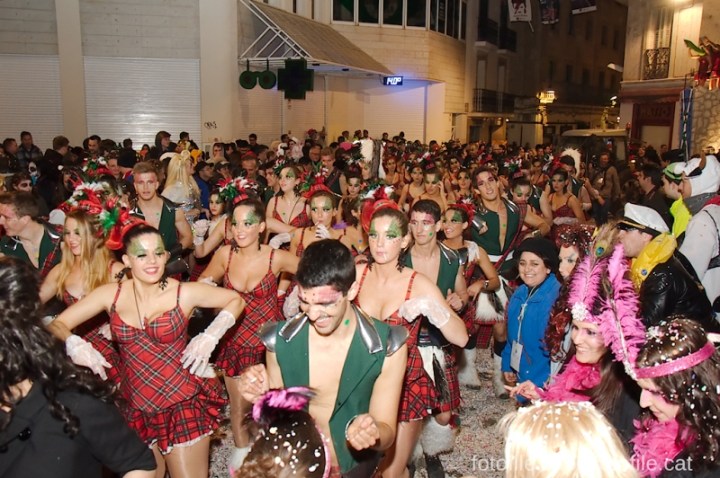 Carnaval 2014 Sitges - Rua de l'Extermini
Carnaval 2014 Sitges - Rua de l'Extermini
Keywords: Carnaval 2014 Sitges - Rua de l'Extermini