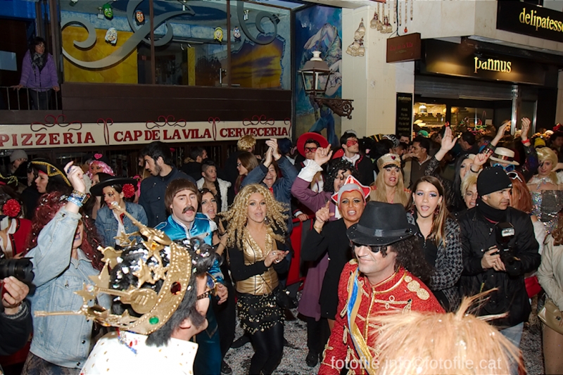 Carnaval 2014 Sitges - Rua de l'Extermini
Carnaval 2014 Sitges - Rua de l'Extermini
Keywords: Carnaval 2014 Sitges - Rua de l'Extermini