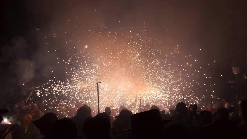 Balldefoc 2009. Vilafranca del Penedes
Imatge del Balldefoc 2009, a Vilafranca del Penedes. Nikon D50 #
Foto del Balldefoc 2009, en Vilafranca del Penedes. #
Keywords: BALLDEFOC 2009 VILAFRANCA