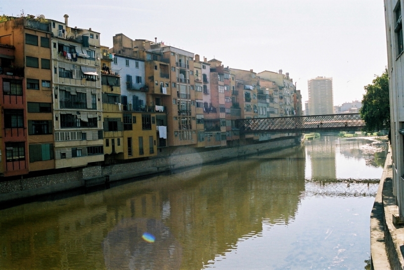 Girona.
Visita a Girona. Vistes de la ciutat i el riu.
Keywords: Girona Medieval Call Jueu