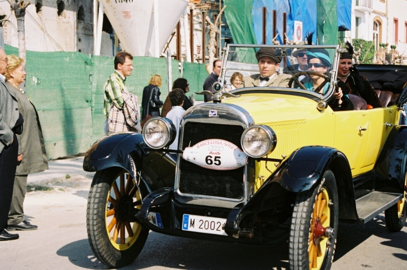 Rally Sitges 2003
Fotos del Rally de Sitges 2003. Negatiu 35mm escanejat.
Keywords: Rally Sitges 2003 Cotxes
