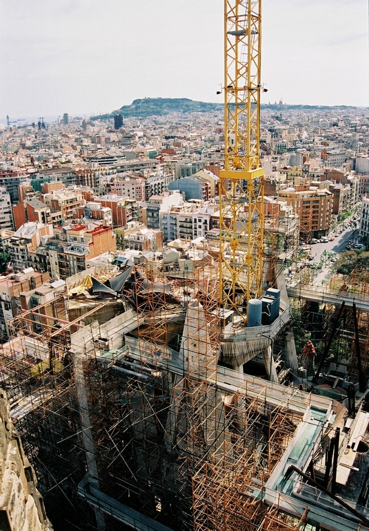 Gaudi - Sagrada Familia
Sagrada Familia. Barcelona 2003. Vistes desde els campanars.  
Keywords: Gaudi Sagrada Familia