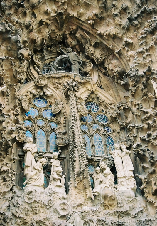 Gaudi - Sagrada Familia
Sagrada Familia. Barcelona 2003. Exteriors del temple. Detall.
Keywords: Gaudi Sagrada Familia