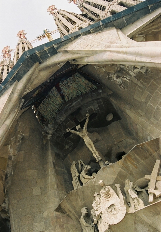 Gaudi - Sagrada Familia
Sagrada Familia. Barcelona 2003. Exteriors del temple. Detall.
Keywords: Gaudi Sagrada Familia
